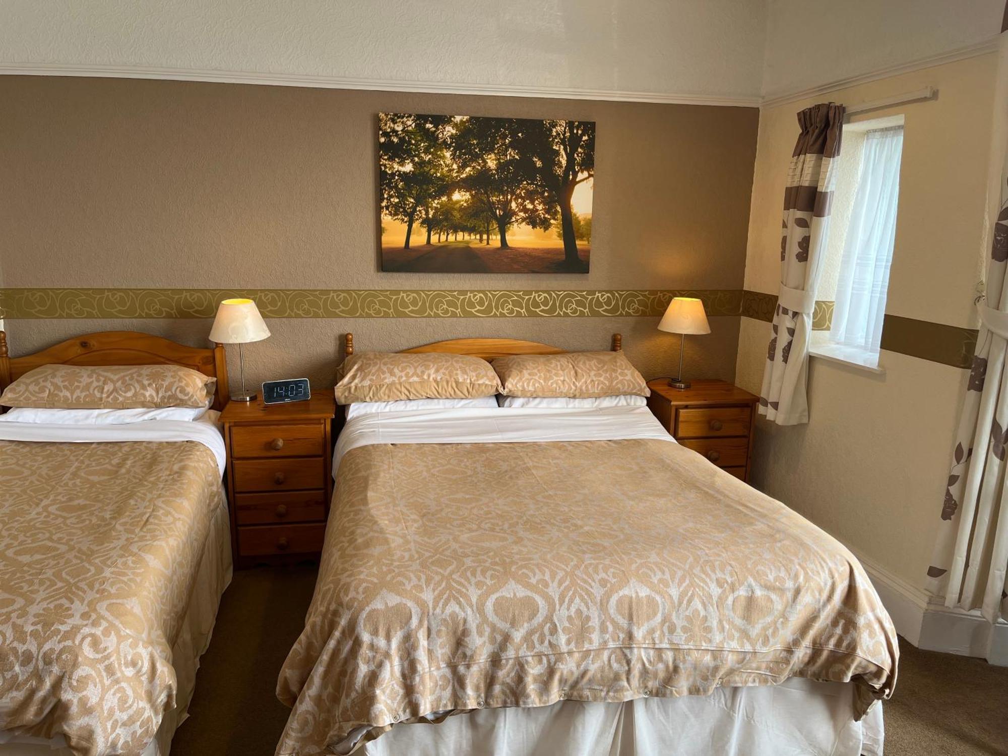 Bed and breakfast The Whiteley 4*