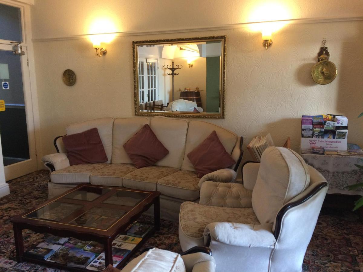 Bed & Breakfast The Whiteley 4*